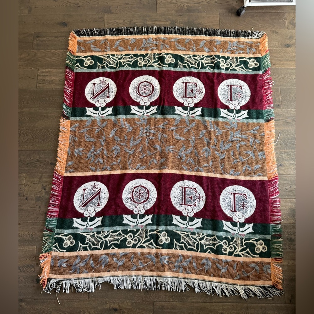 Festive Noel fringed reversible Tapestry Throw Blanket - Picture 4 of 6